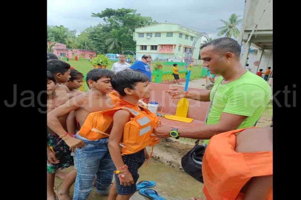 Raksha Bandhan with children of Chiranabin observation home 2022