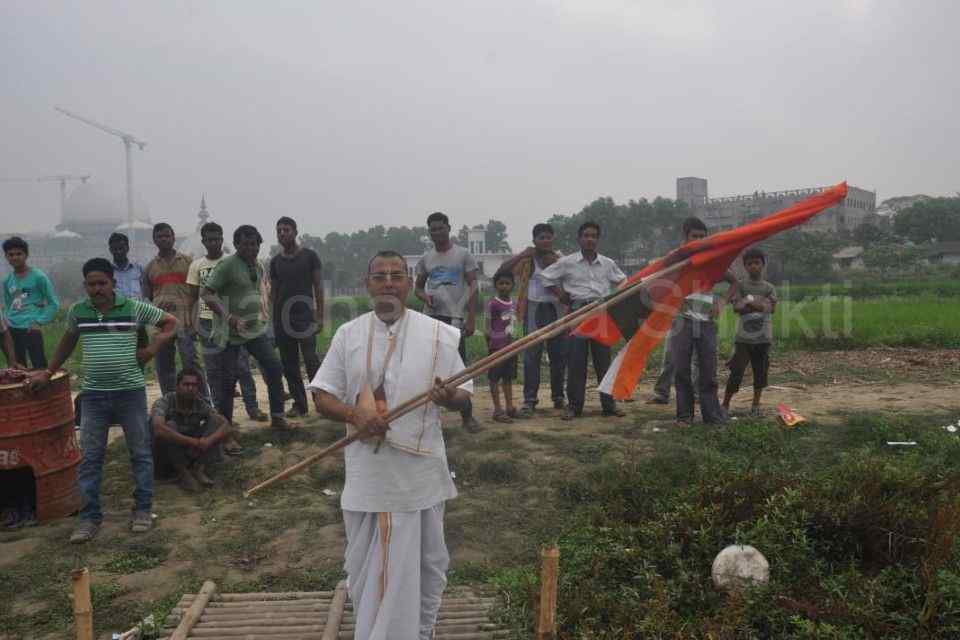 India first time empty Plastic Bottles Boat Expedition Mayapur to Kolkata - 2015