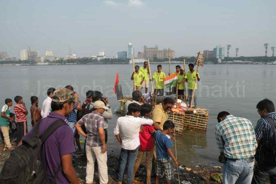 India first time empty Plastic Bottles Boat Expedition Mayapur to Kolkata - 2015