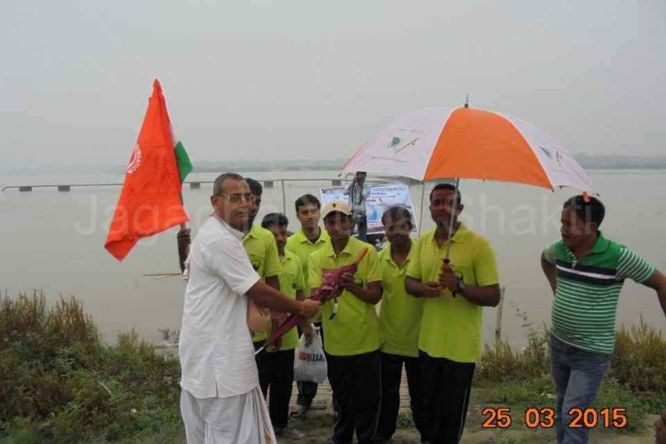 India first time empty Plastic Bottles Boat Expedition Mayapur to Kolkata - 2015