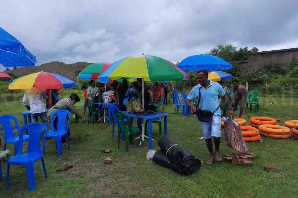 Garchumuk: Damodar  River  Swimming  Competition  3.5  Kilometers