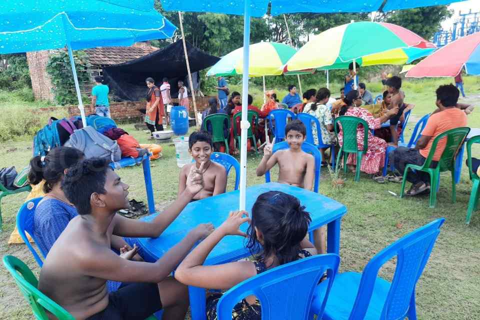 Garchumuk: Damodar  River  Swimming  Competition  3.5  Kilometers