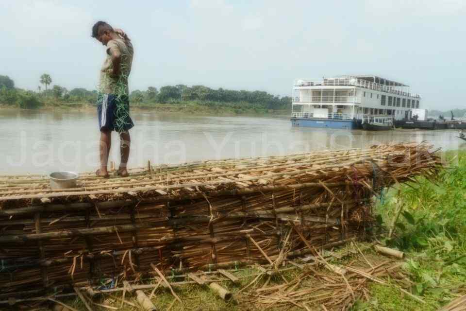 India first time Hogla Leaves Boat Expedition Hazarduary to Kolkata - 2017