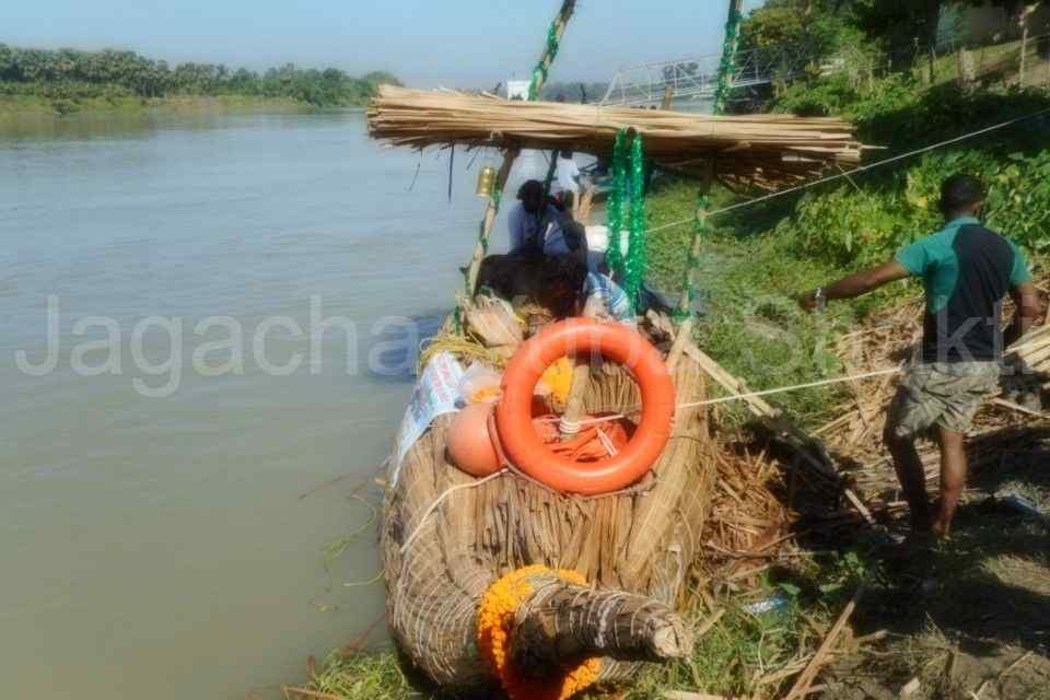 India first time Hogla Leaves Boat Expedition Hazarduary to Kolkata - 2017