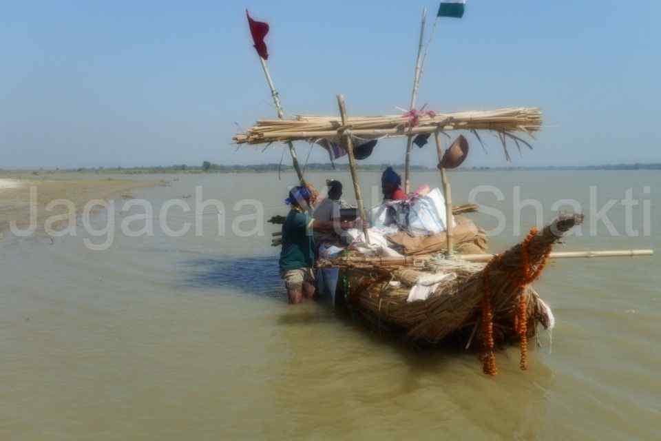 India first time Hogla Leaves Boat Expedition Hazarduary to Kolkata - 2017