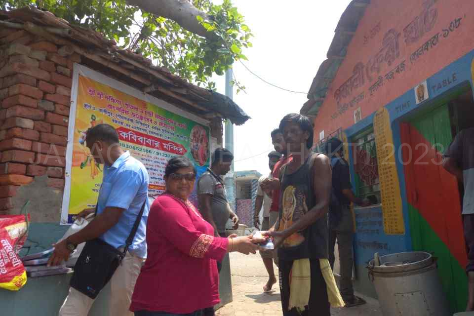 Helping our fisherman brothers at Pujali Ferry Ghat 2023