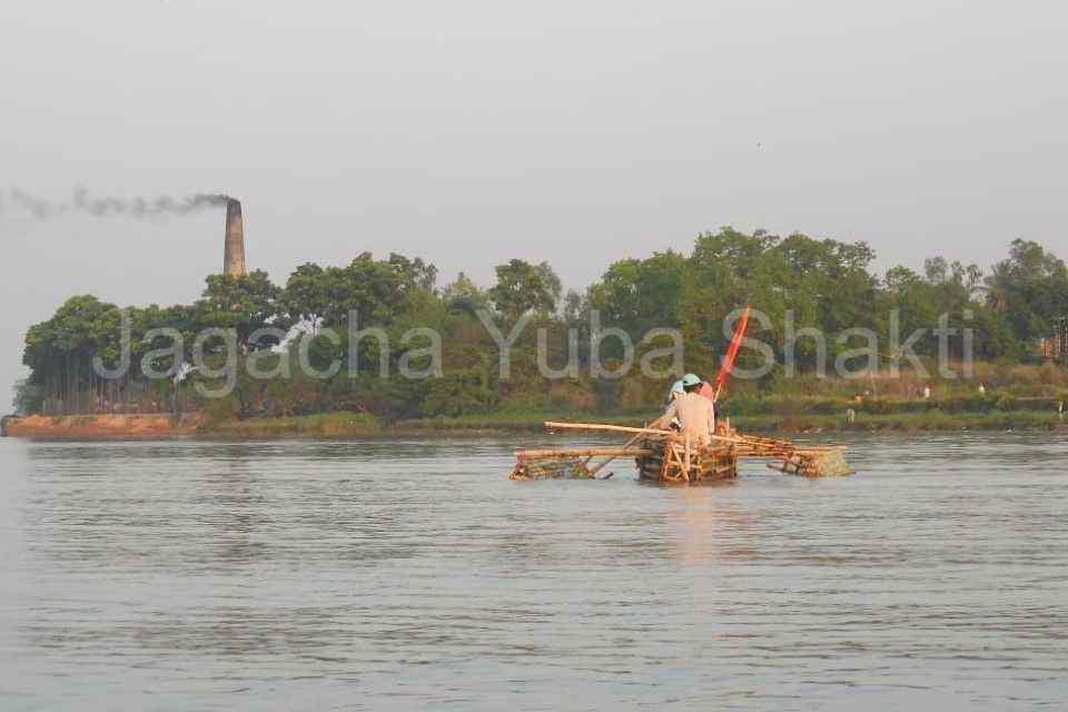 Second time in India, Empty Plastic Bottles Boat Expedition New Digha to Kolkata - 2016