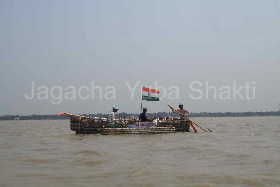 Second time in India, Empty Plastic Bottles Boat Expedition New Digha to Kolkata - 2016