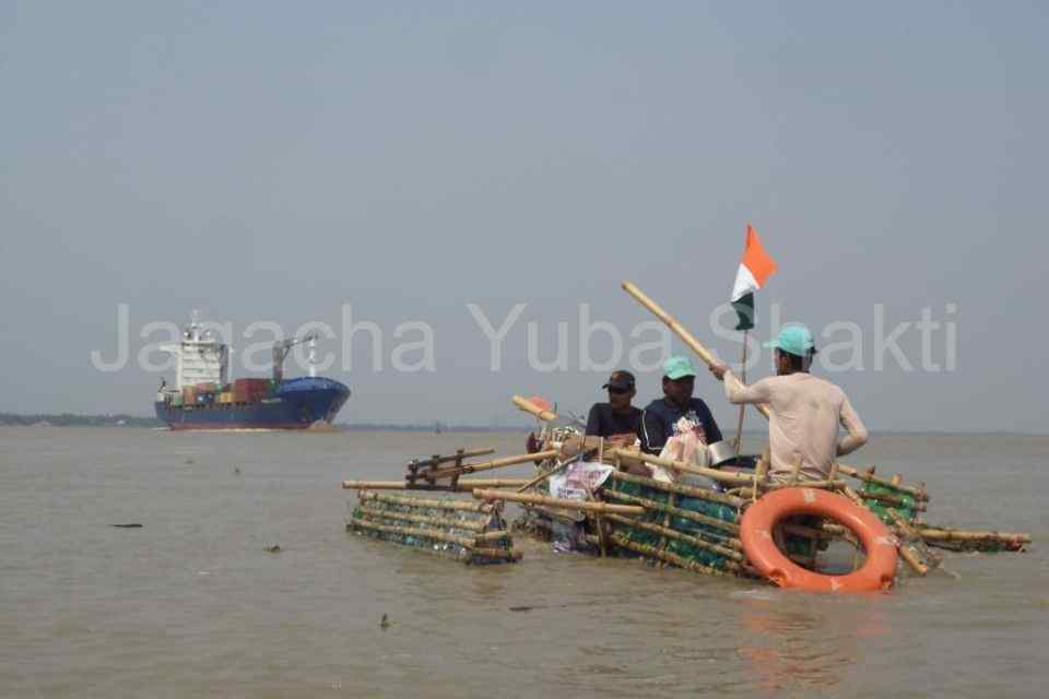 Second time in India, Empty Plastic Bottles Boat Expedition New Digha to Kolkata - 2016