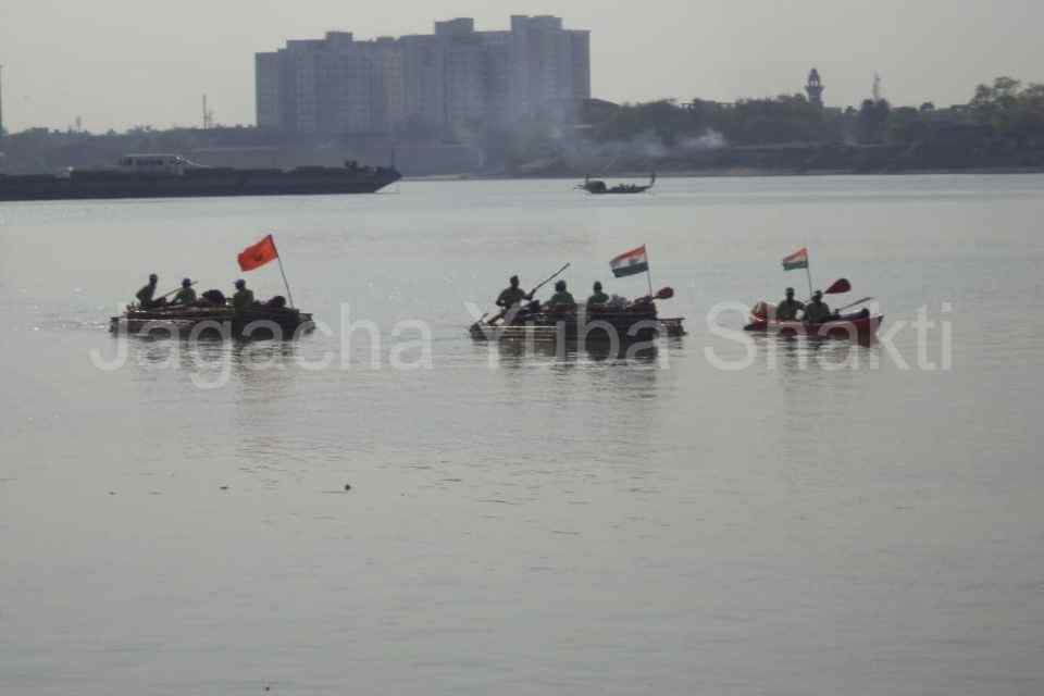 Second time in India, Empty Plastic Bottles Boat Expedition New Digha to Kolkata - 2016