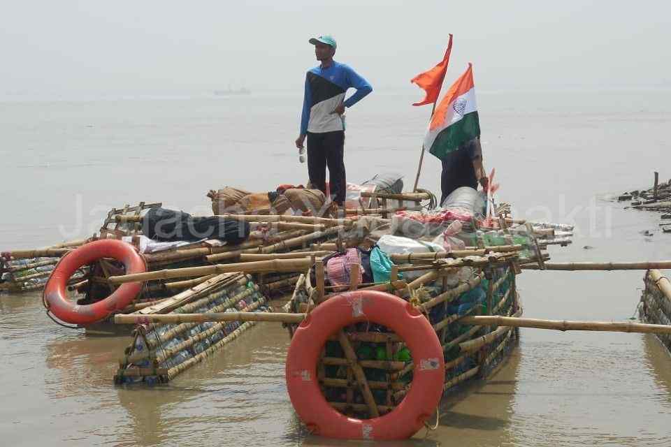 Second time in India, Empty Plastic Bottles Boat Expedition New Digha to Kolkata - 2016