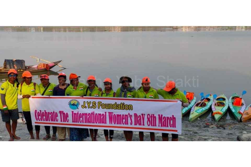 Women's Kayak Expedition from Nabadwip to Kolkata 2021