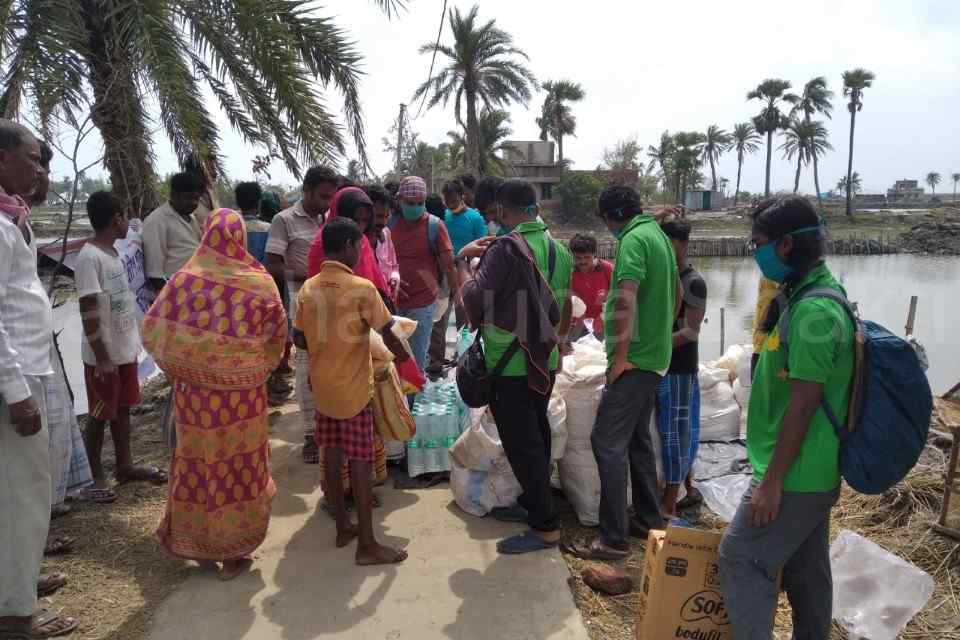 Aid to the people of Mousuni island affected by Cyclone Yaas 2021